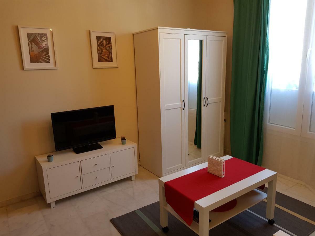 **** Genuar Apartments Malaga Center Eksteriør billede
