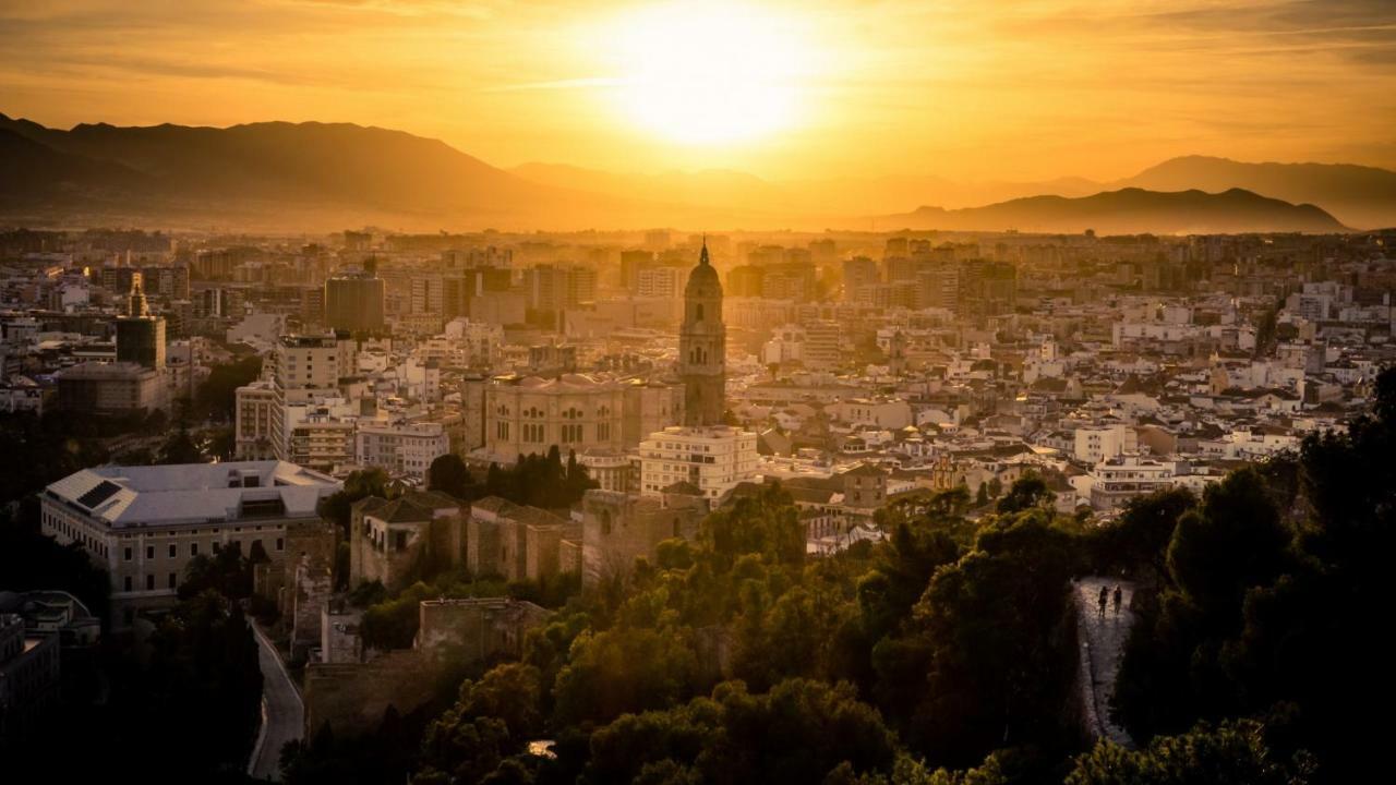 **** Genuar Apartments Malaga Center Eksteriør billede